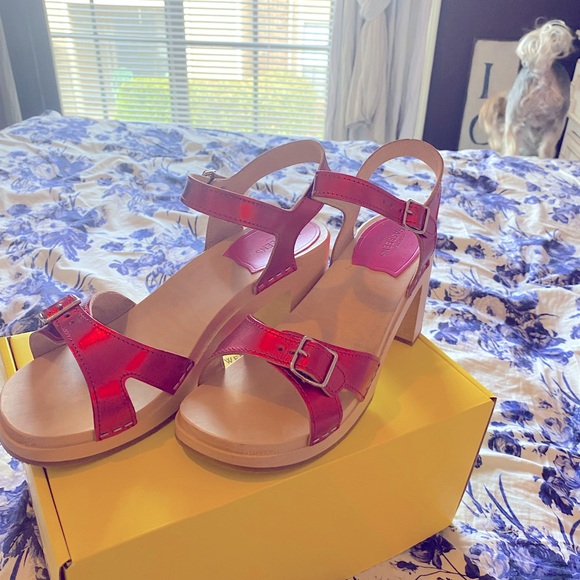 Swedish Hasbeens Red Metallic Sandals Size 39 Women’s - Picture 4 of 9